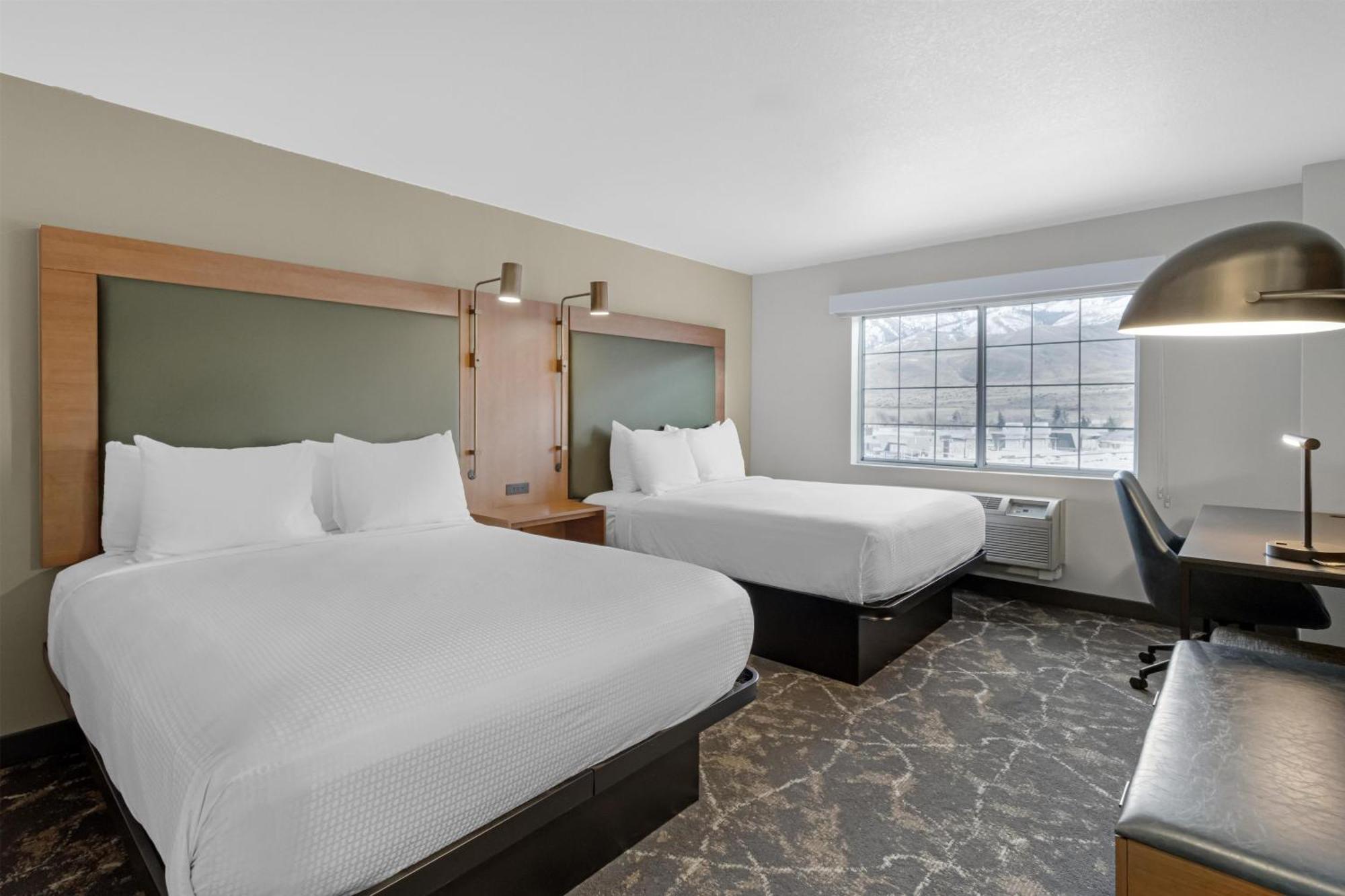 Queen Room Two Queen Beds Non-Smoking