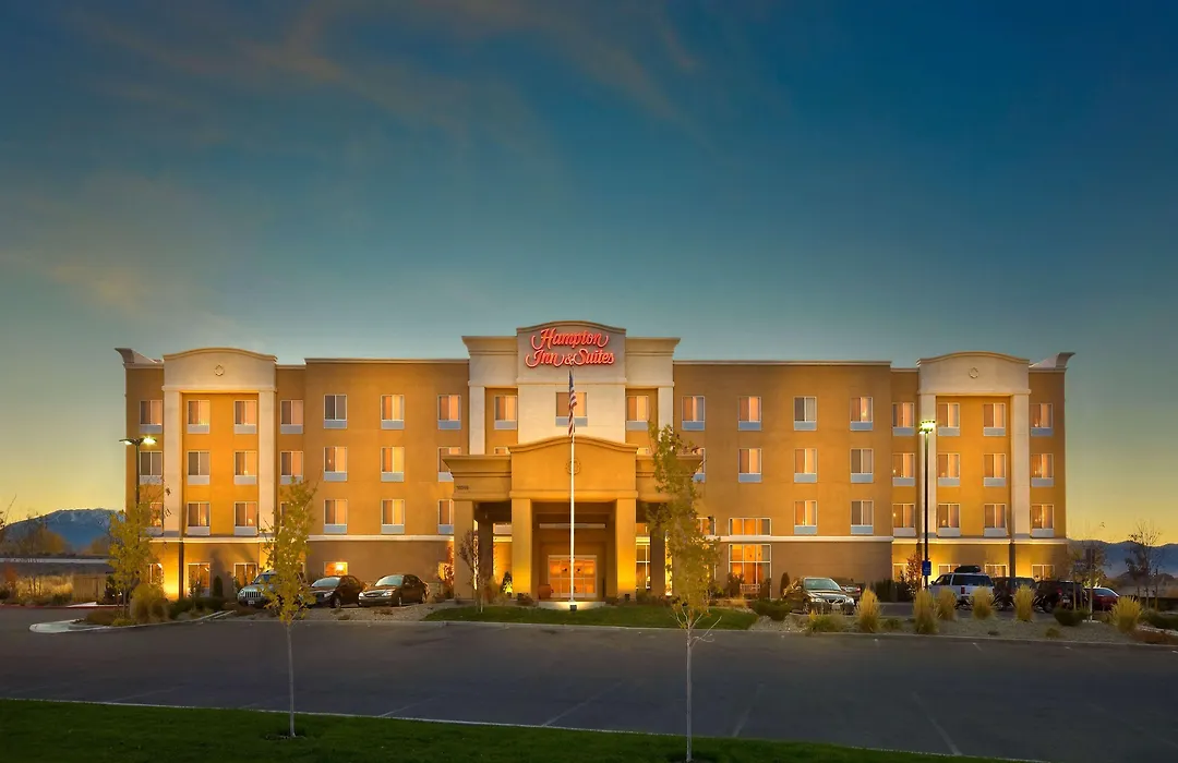 Hampton Inn & Suites Reno-1